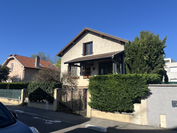 Offres de vente Maison Bron 69500